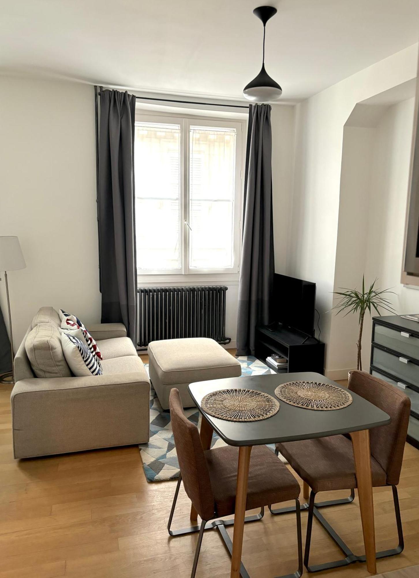 Marais Modern & Spacious Parigi